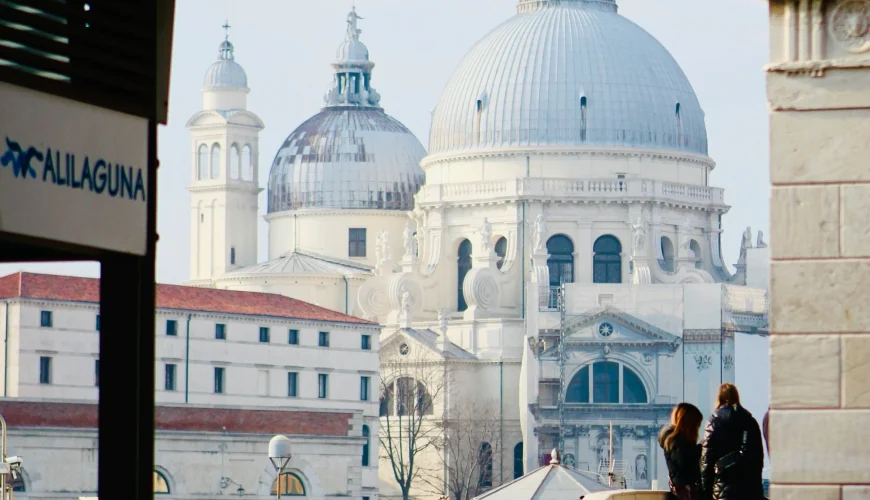 walks in venice
