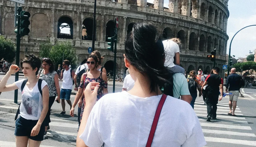 Colosseum Crowd